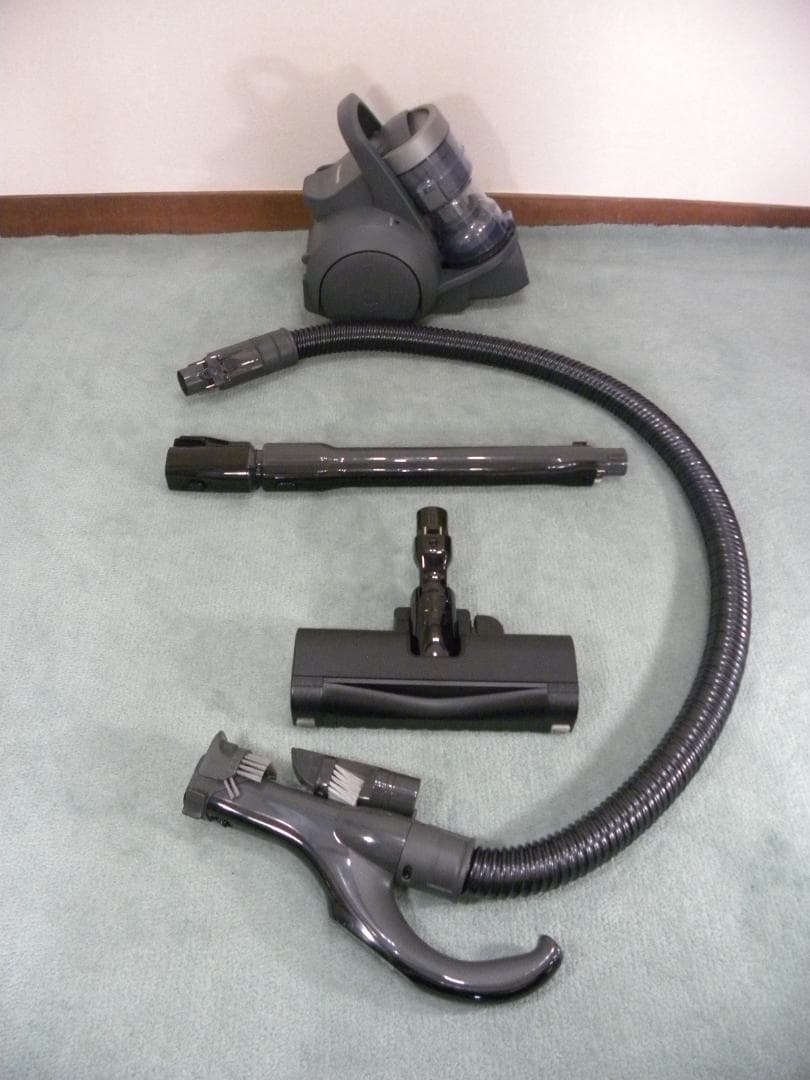 ①Panasonicサイクロン掃除機からまないブラシMC-SR41K