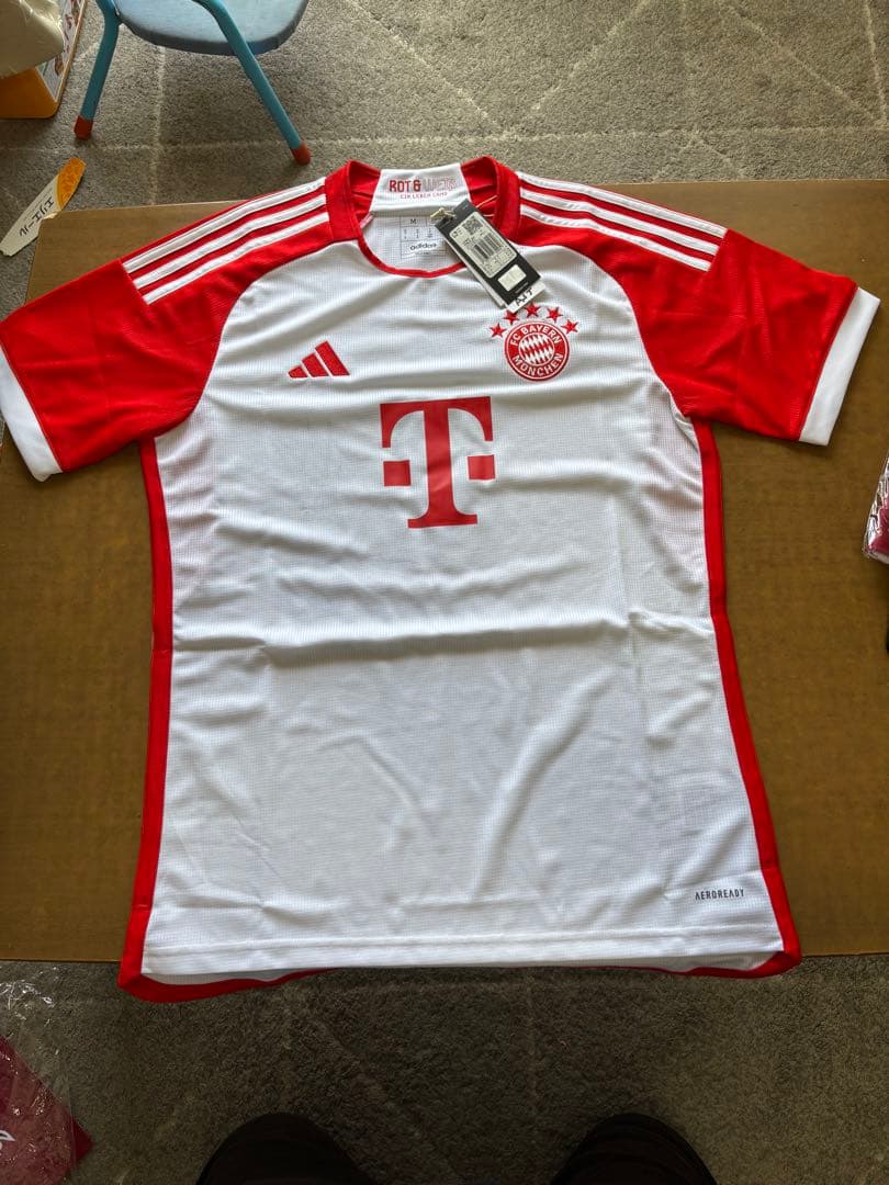 サイン入り[正規品]23/24FCバイエルン•ミュンヘンユニフォーム　ウパメカノ