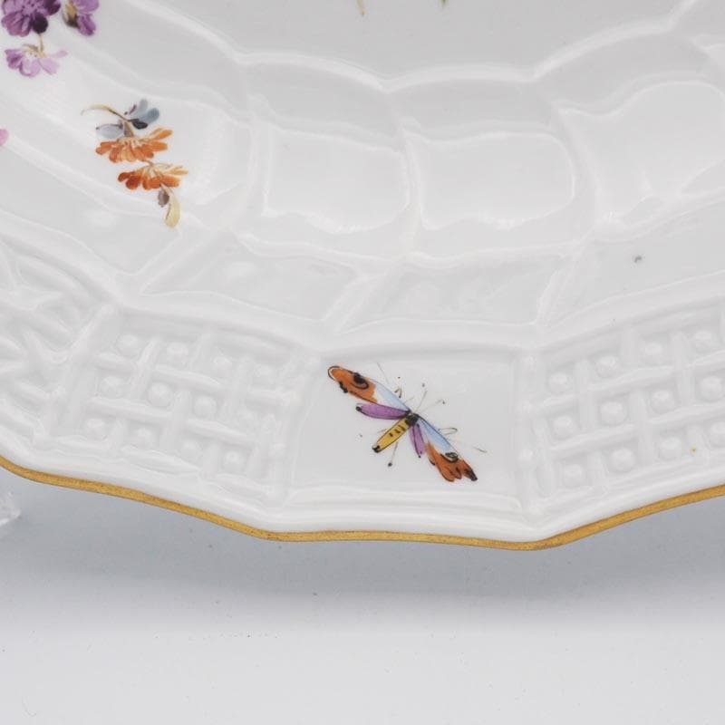 マイセン ノイブランデンシュタイン フラワーブーケと昆虫 24.5cm #5