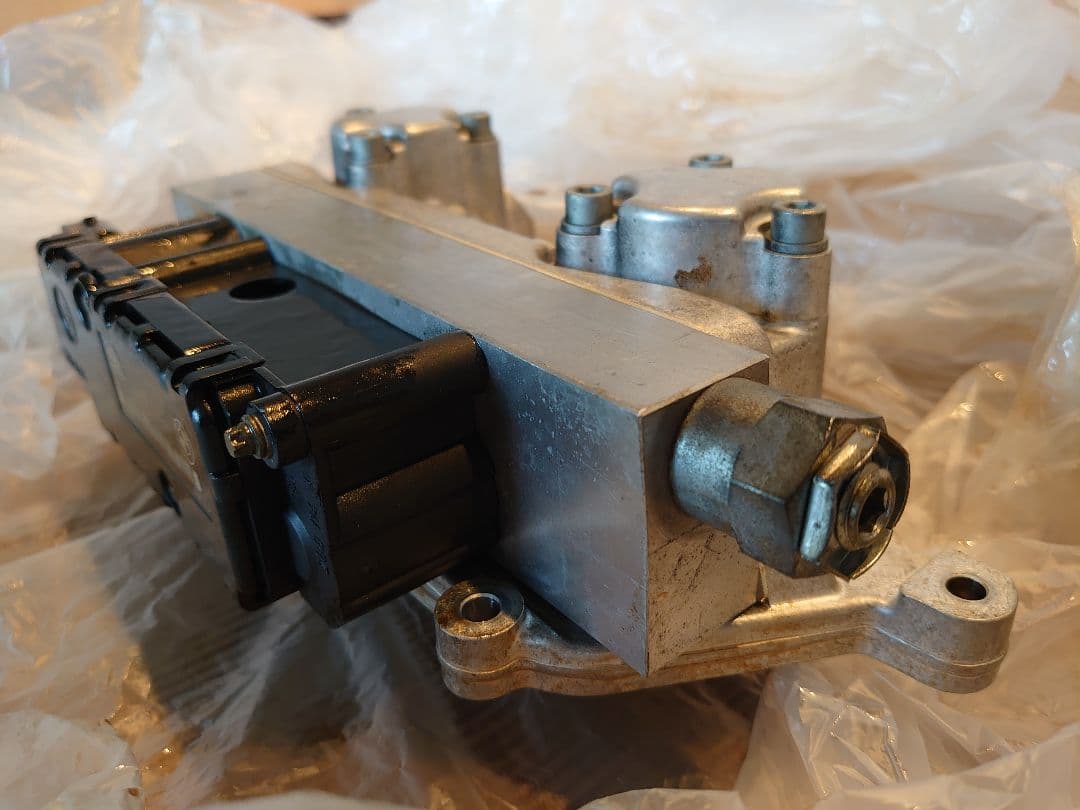 【  E46 M3 S54 純正 】VANOS：AT調整ユニット