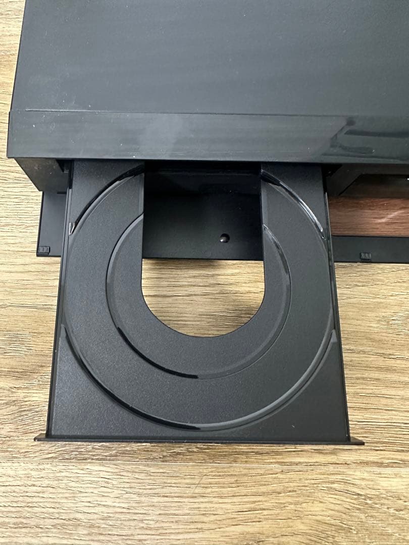 パナソニックのブルーレイディスク・レコーダーDMR-4X1000 2021年製