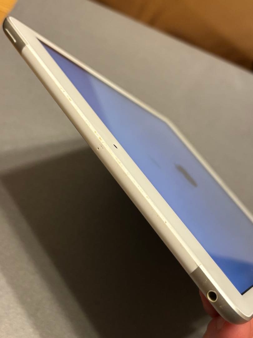 iPad 第7世代 wi- fi+セルラー 32GB Softbank