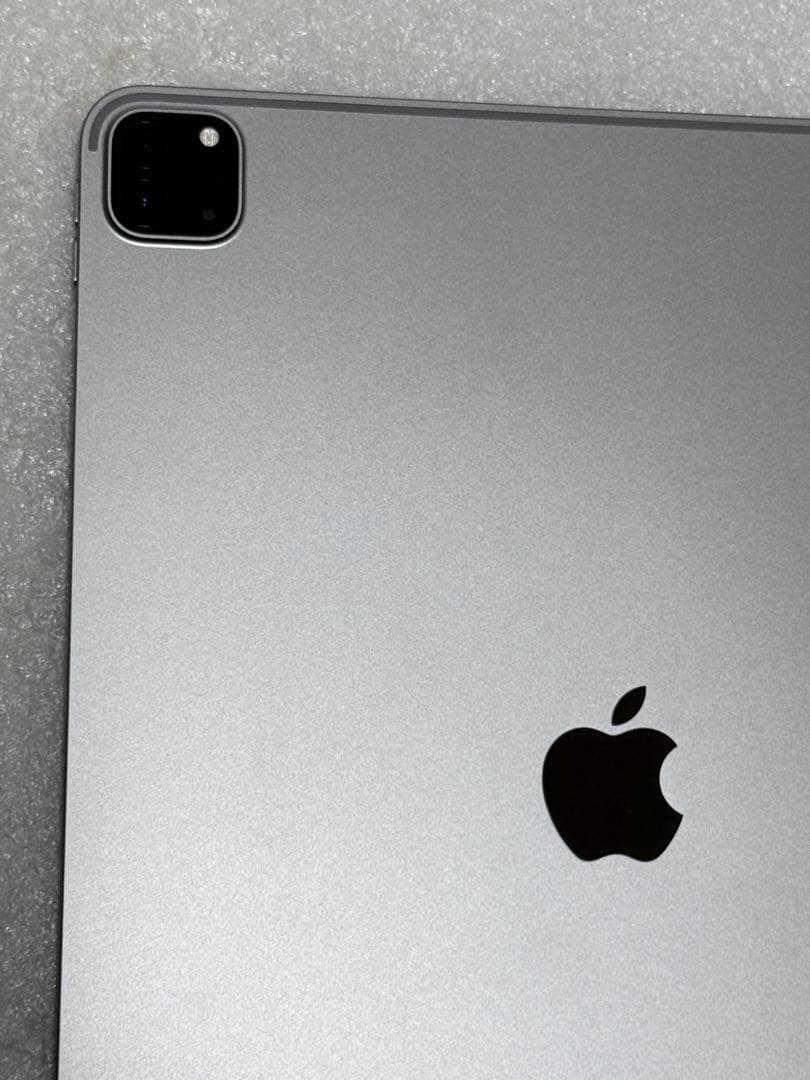 未使用に近い　24年8月購入　iPad Pro 12.9 第6世代 256GB