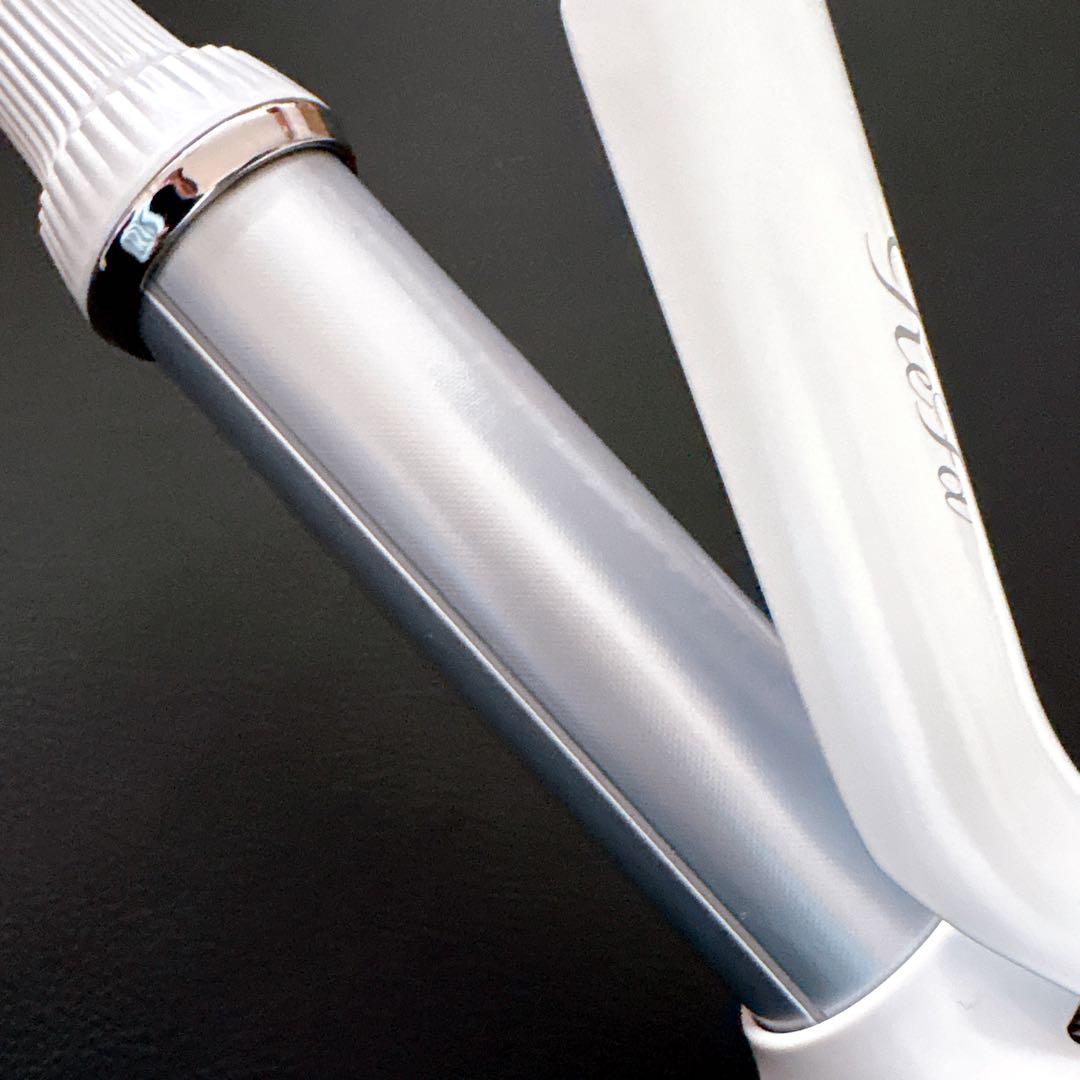 箱付 リファ ビューテック カールアイロン ホワイト 32mm RE-AF00A