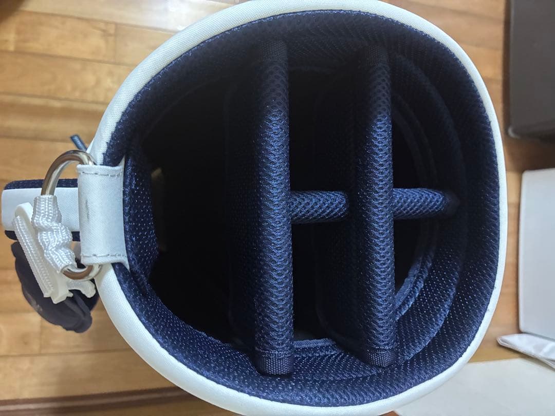 テーラーメイド　キャディバッグ　美品