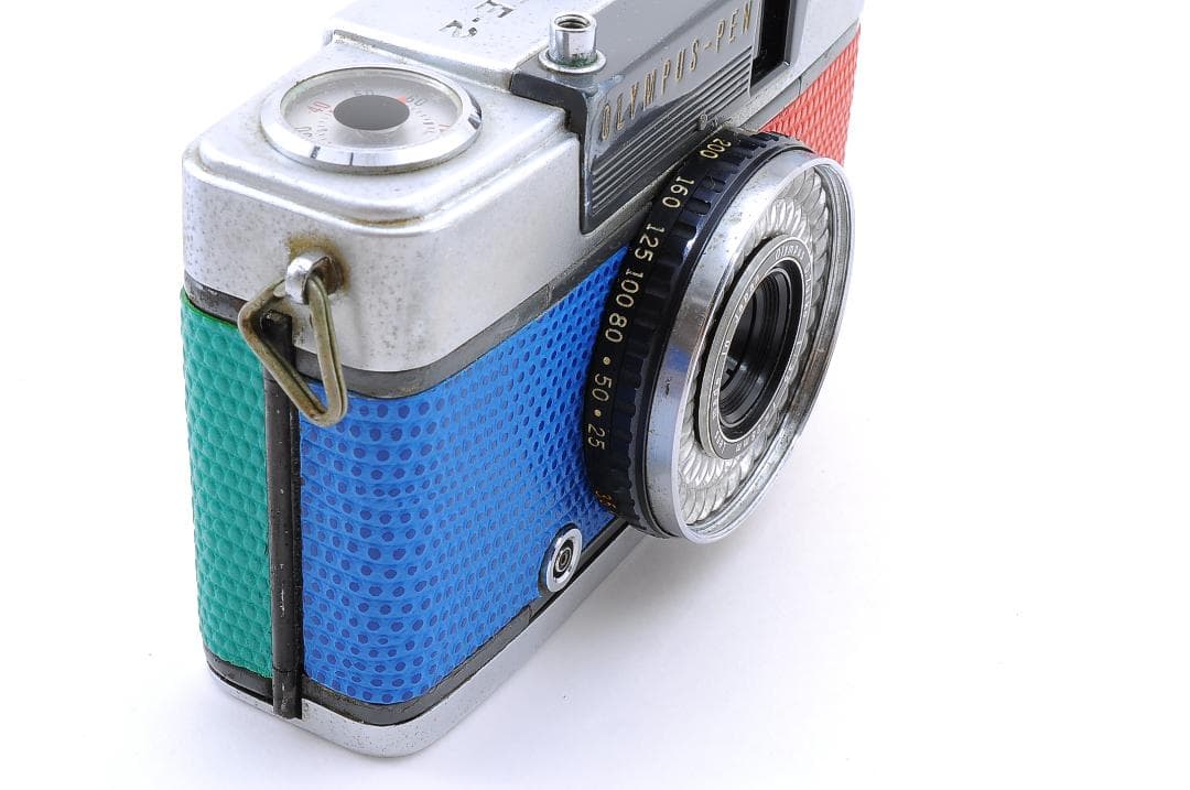 OLYMPUS PEN-２フィルムカメラ　赤青