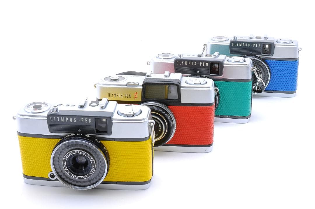 OLYMPUS PEN-２フィルムカメラ　赤青