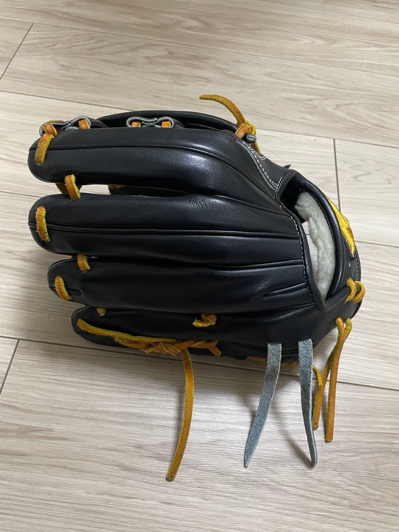 ミズノプロ シュプリームオーダー　菊池涼介選手本人型