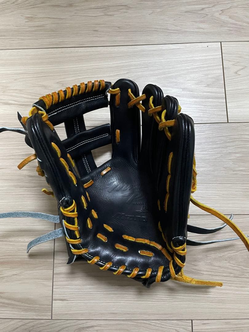 ミズノプロ シュプリームオーダー　菊池涼介選手本人型