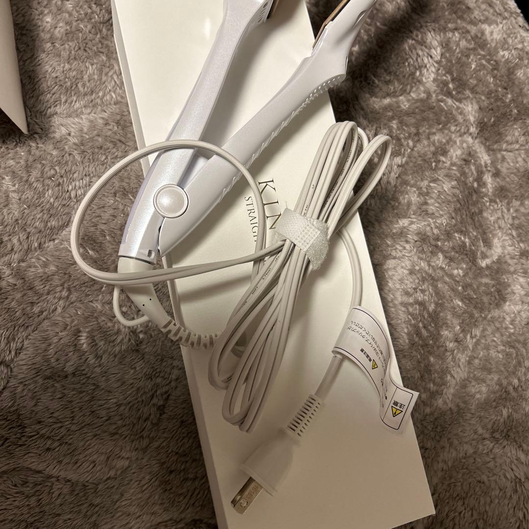 【yumi】KINUJO ストレートアイロン ホワイト