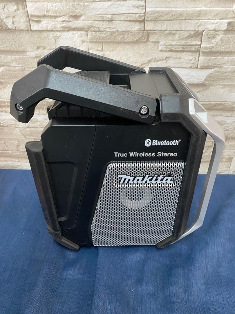 マキタ　現場ラジオ　MR113