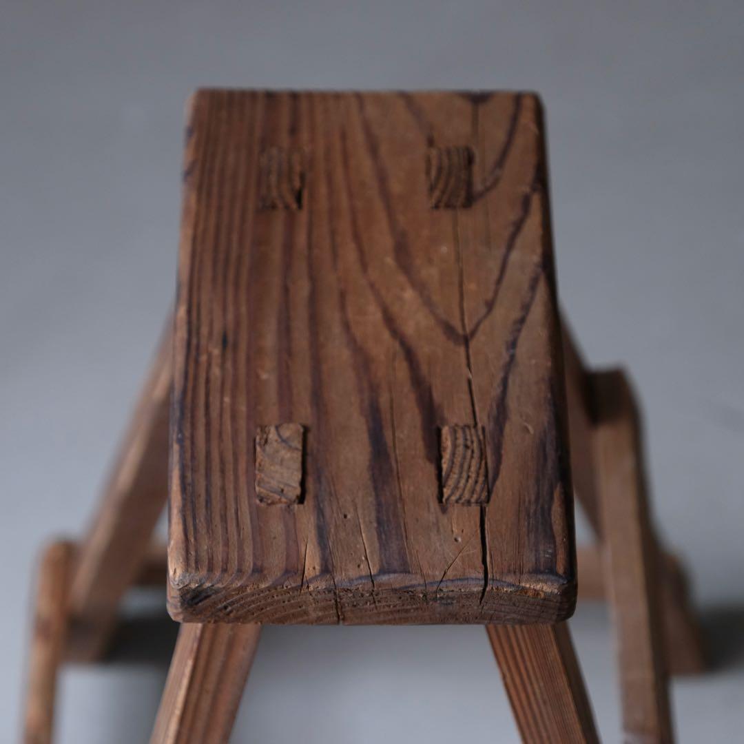 杉材 古いスツール A　椅子 チェア 展示台 花台 古家具 古民具 古道具 骨董