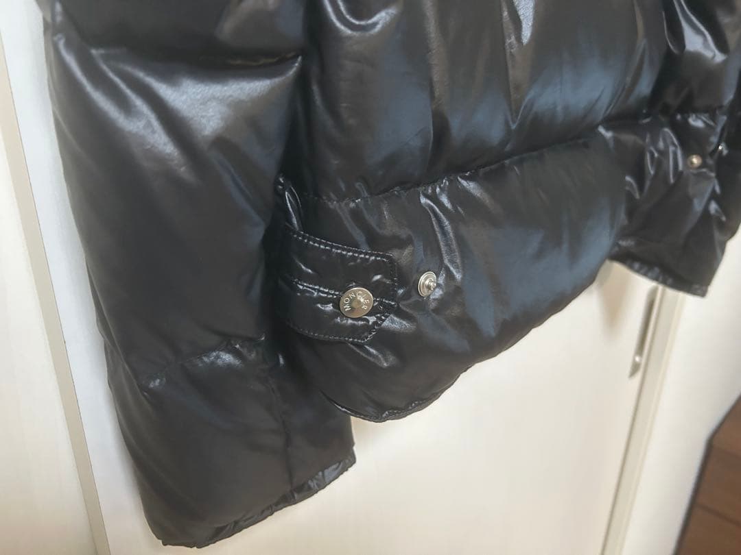 【訳あり】モンクレール MONCLER カメルーン メンズダウンジャケット