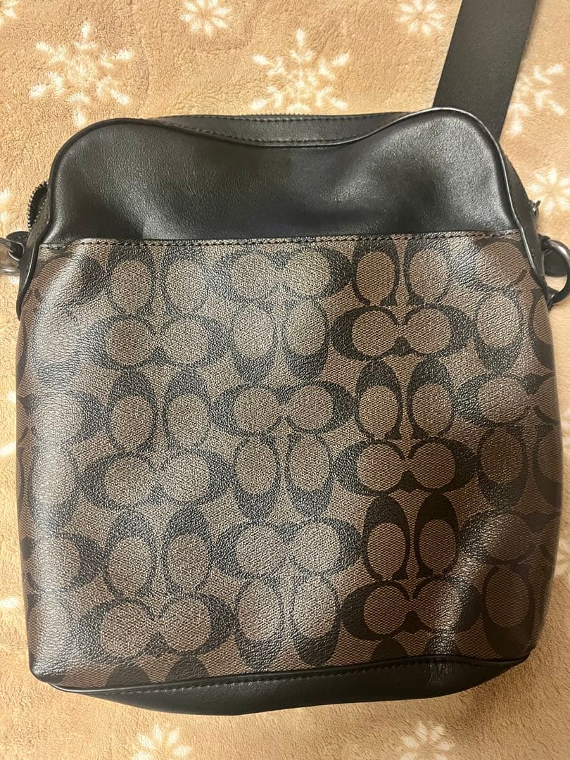 coachメンズショルダーバッグ　F73336