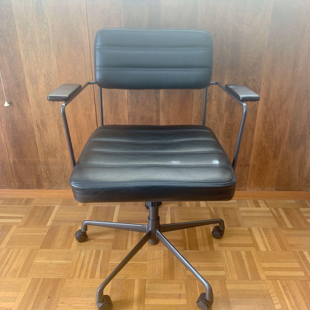 【匿名配送&送料込み】CRASH GATE デスクチェア 椅子 ブラック