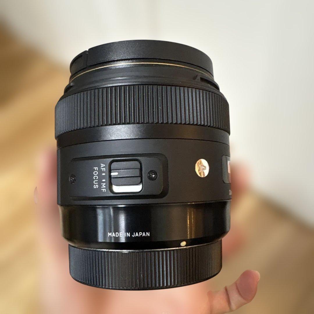 シグマ 30mm F1.4 DC HSM/Art キャノンEF-Sマウント用