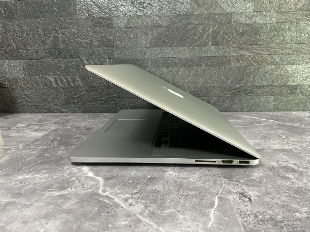 ✨MacBook Pro corei7 15 Retina Mid 2015✨