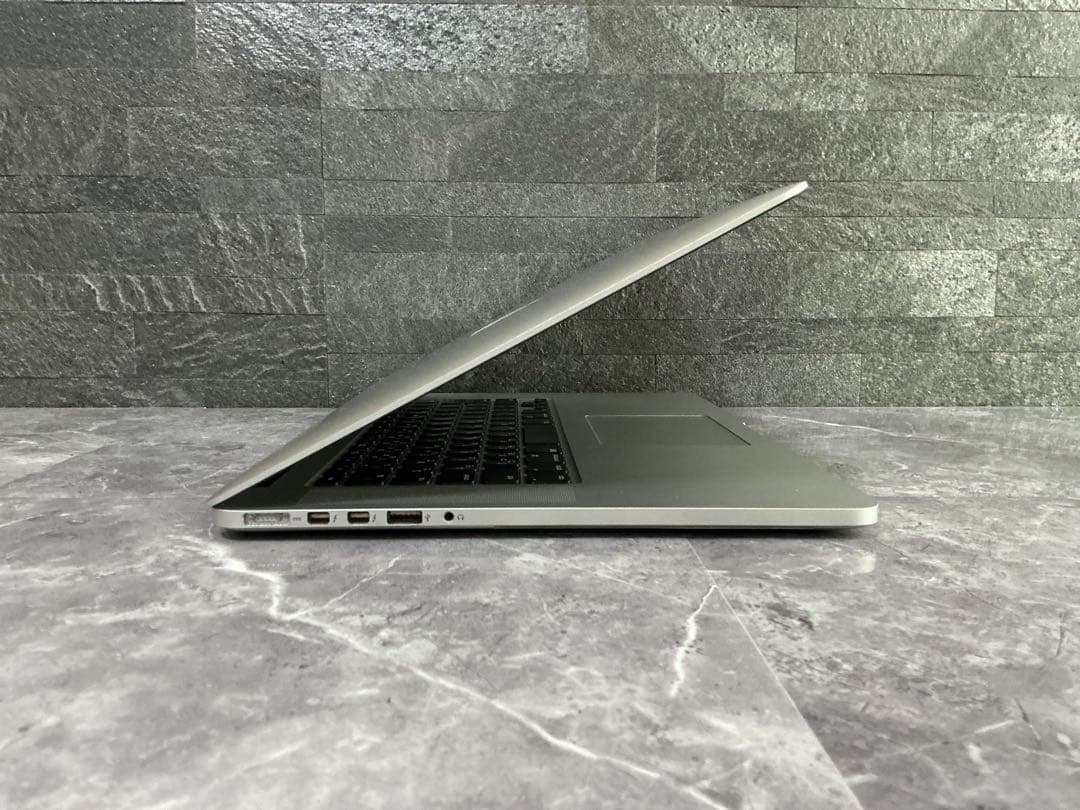 ✨MacBook Pro corei7 15 Retina Mid 2015✨