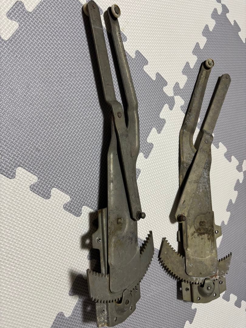 510 ブルーバードクーペ　ドアレギュレター