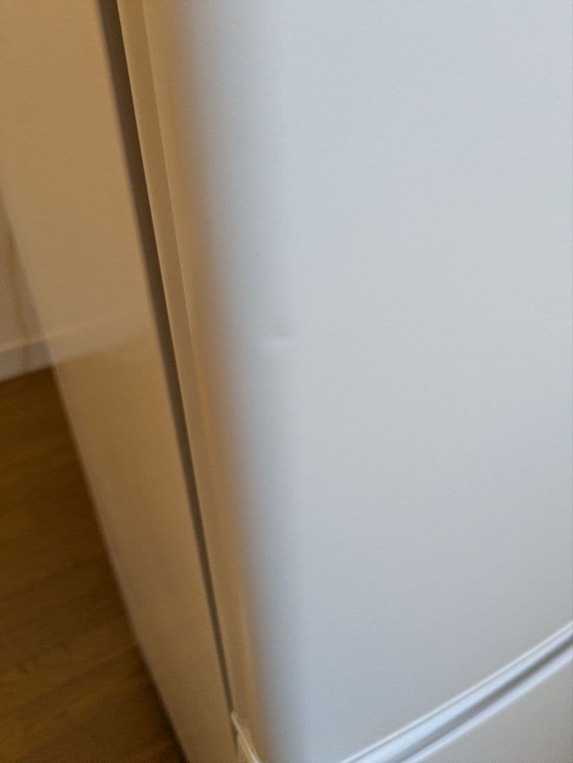 ホワイト冷蔵庫 スリムタイプ