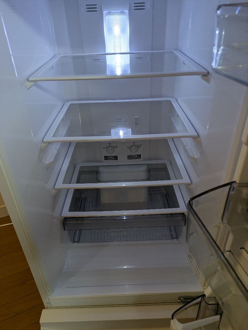 ホワイト冷蔵庫 スリムタイプ