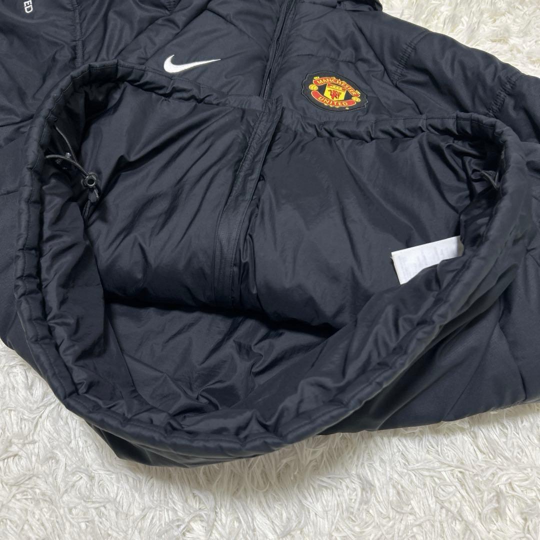 NIKE マンチェスターユナイテッド ベンチコート　刺繍ロゴ　AIG