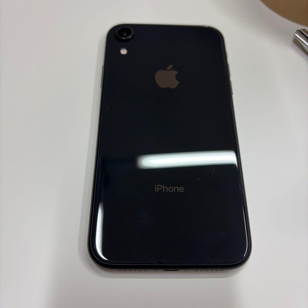 Apple iPhone XR 64GB Black iPhone本体