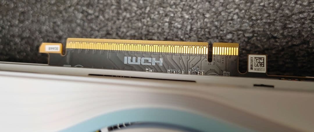 グラフィックボード・グラボ・ビデオカード Manli Polar Fox GeForce RTX 5080 OC 16GB