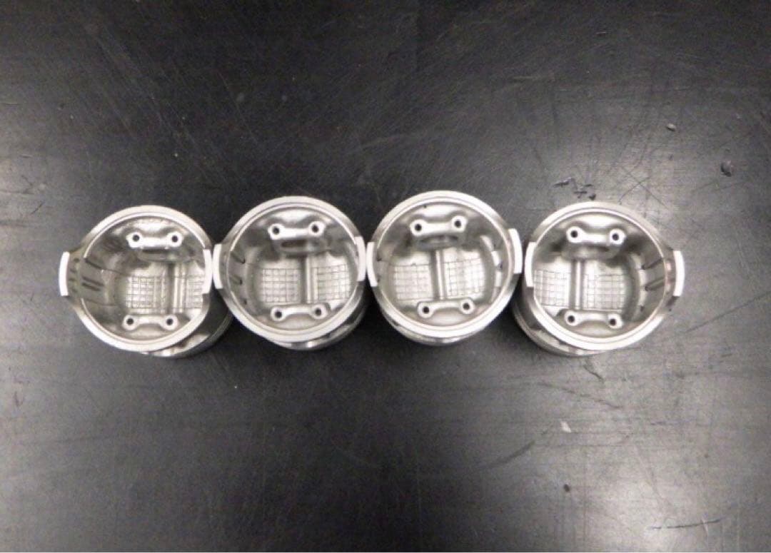 り*り様 CBX400F 純正ピストン 4個セット