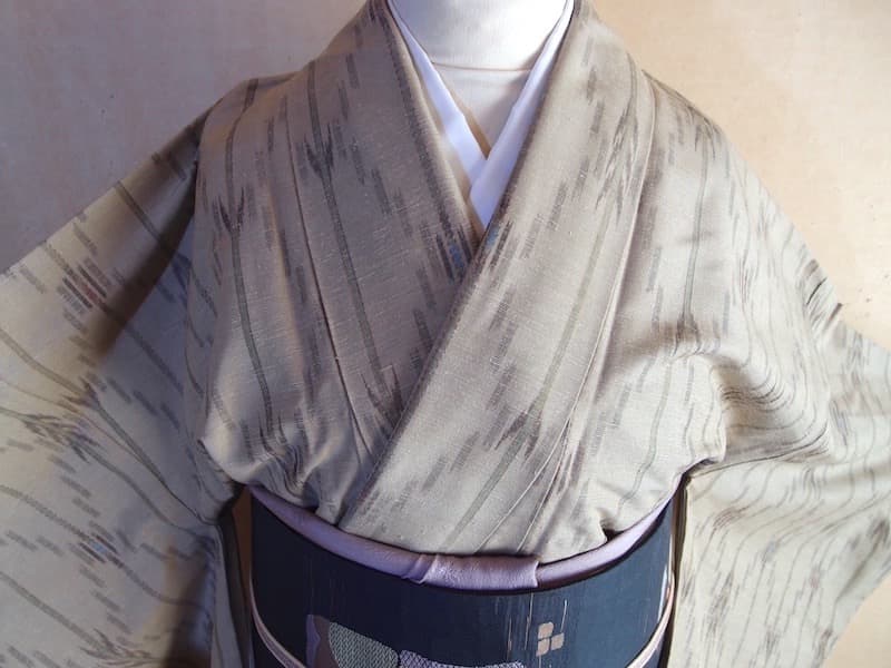 紬着物（絣文）裄68　正絹美品