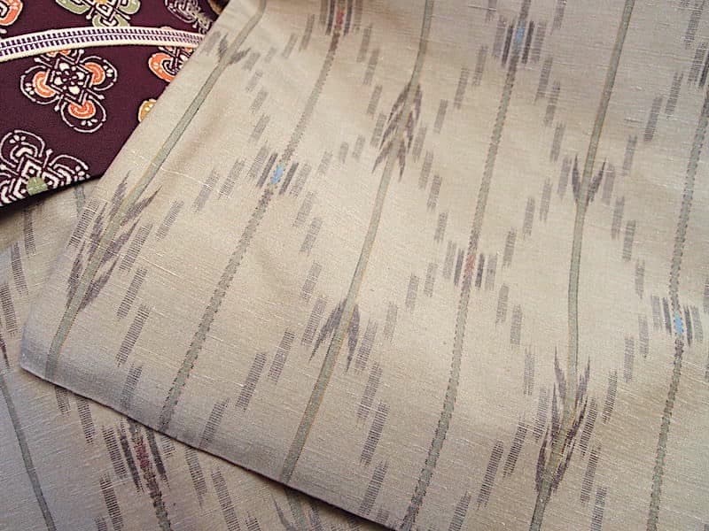 紬着物（絣文）裄68　正絹美品