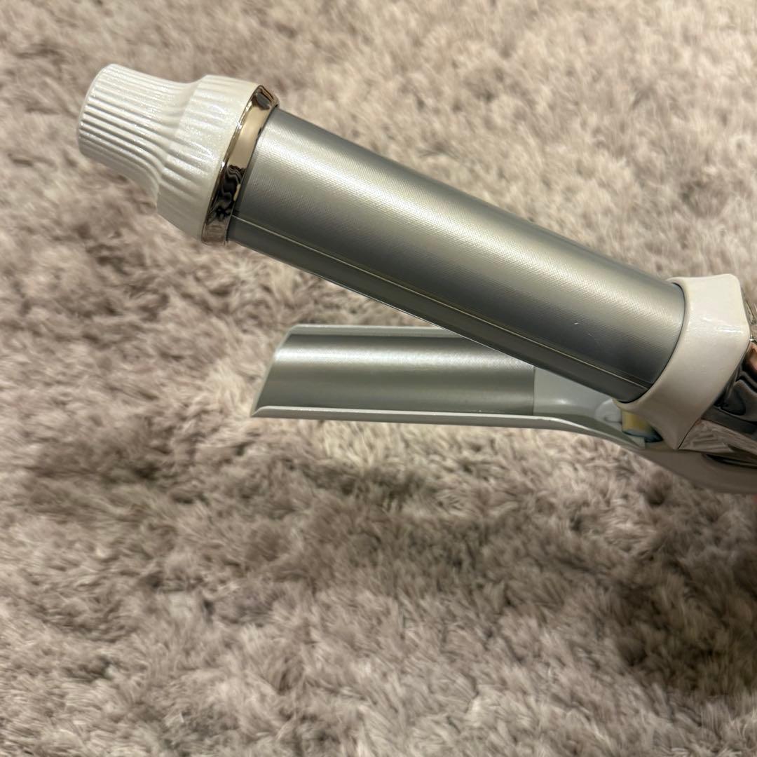 リファ ビューテック カール ヘア アイロン 32mm ホワイト　2022年製