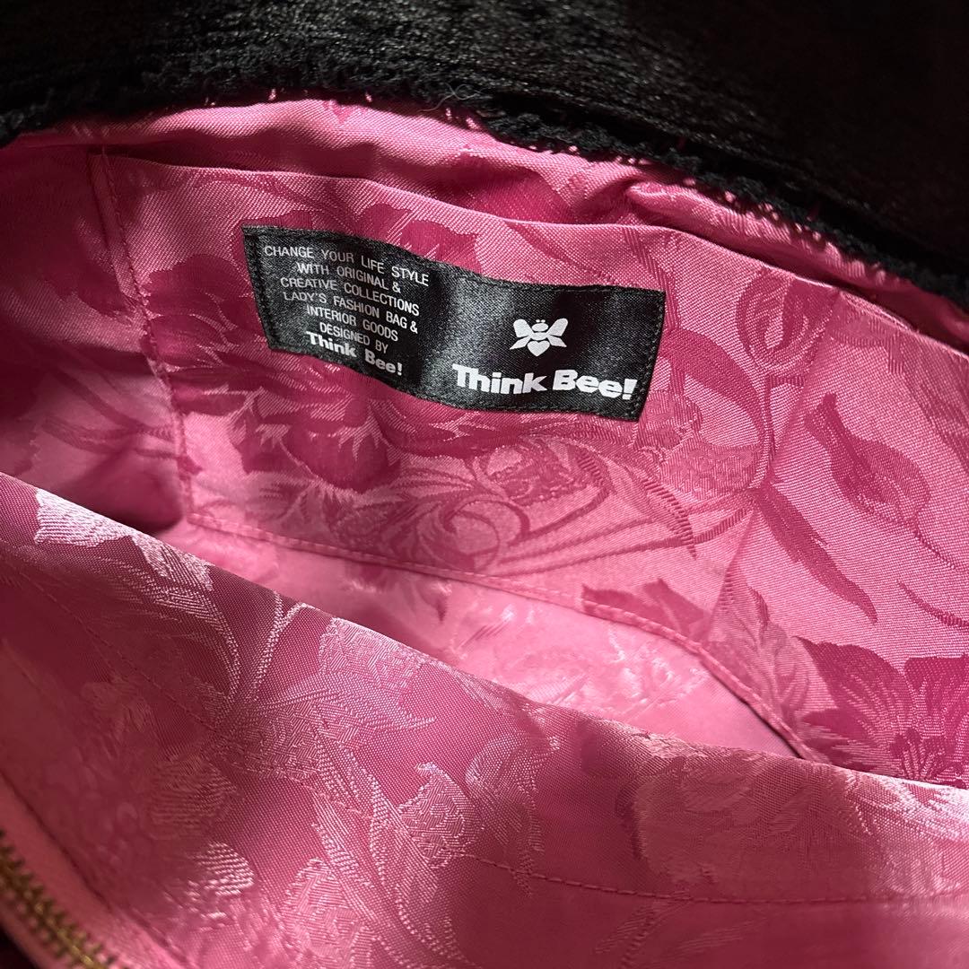 シンクビー　Think Bee! 刺繍入り黒ハンドバッグ