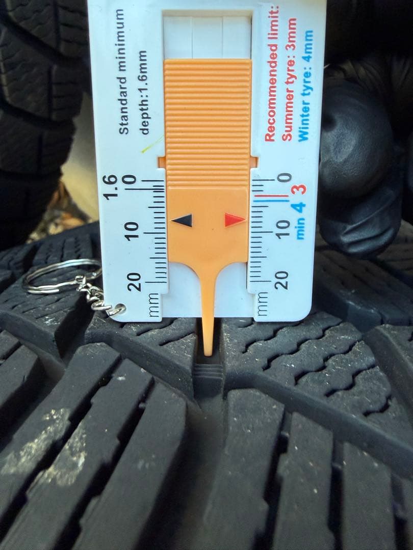 ①メルセデスE300用245/45 R18 ミシュランスタッドレスMAKホイール