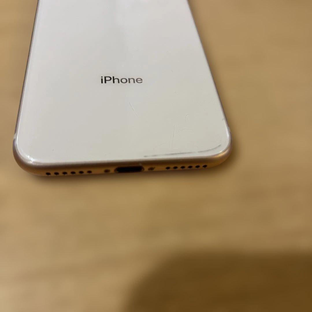 iPhone 8/GOLD/256GB/バッテリー83%