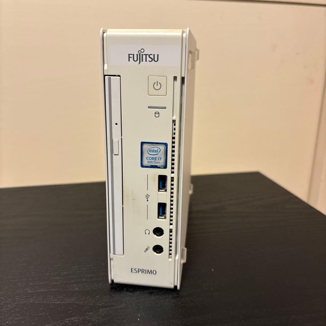 中古デスクトップパソコン　富士通　i7