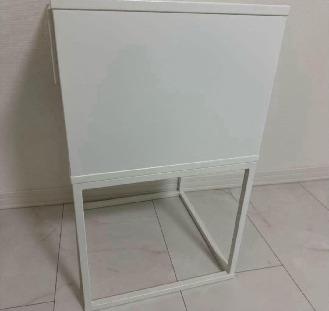 美品　IKEA ヴィークハムメル　VIKHAMMER サイドテーブル