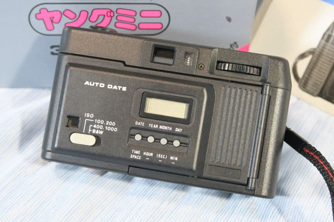 CHINON ヤングミニ　35F-Ⅱ・デート　新品