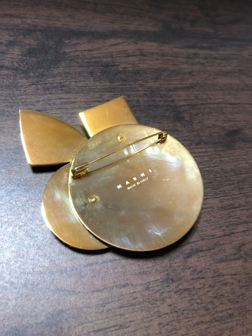 MARNI 幾何学的デザイン ブローチ