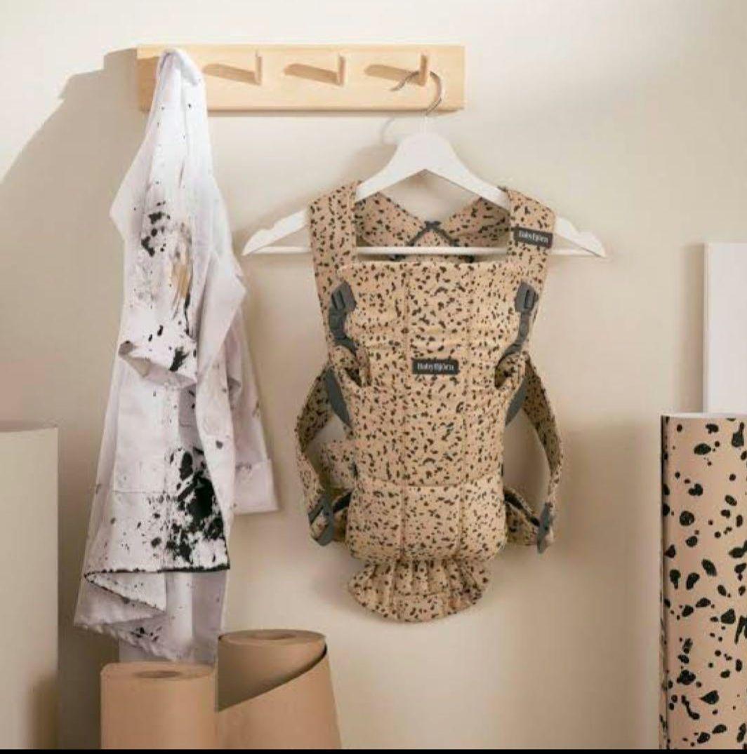 【公式限定完売品】BabyBjörn ベビーキャリア MINI