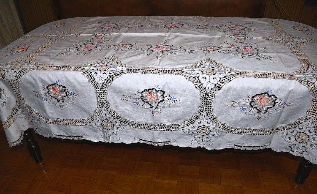 刺繍テーブルクロス ナフキンセット 送料込