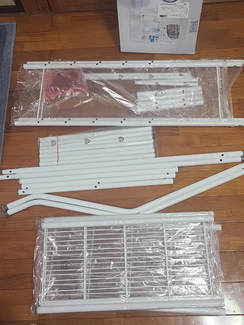 棚2段 ホワイト ランドリーラック タオル掛け付き 丸パイプ