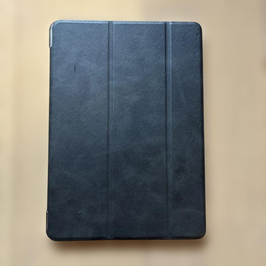 【美品】 iPad 第5世代 128GB wifi シルバー 本体 カ