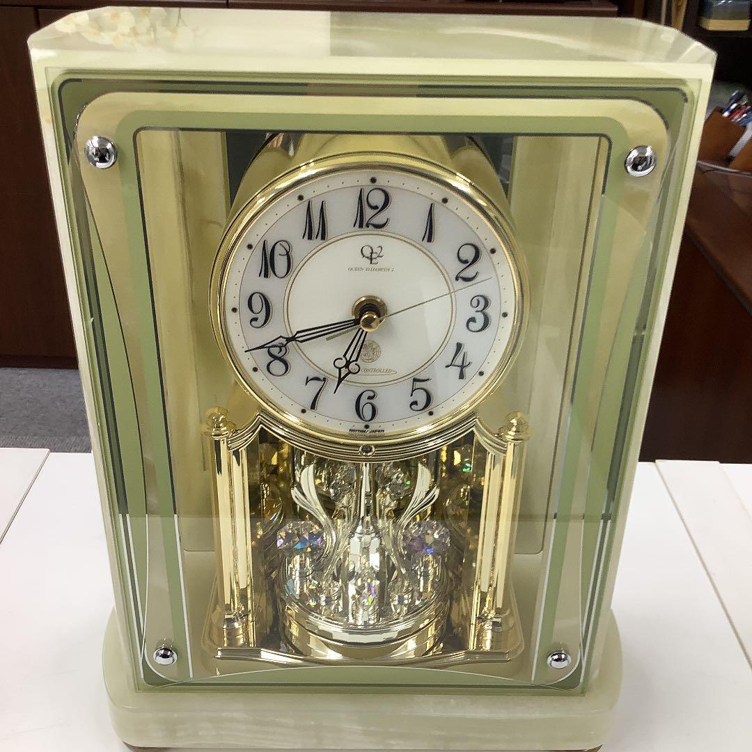 大理石の存在感の有る、重厚な置き時計です。