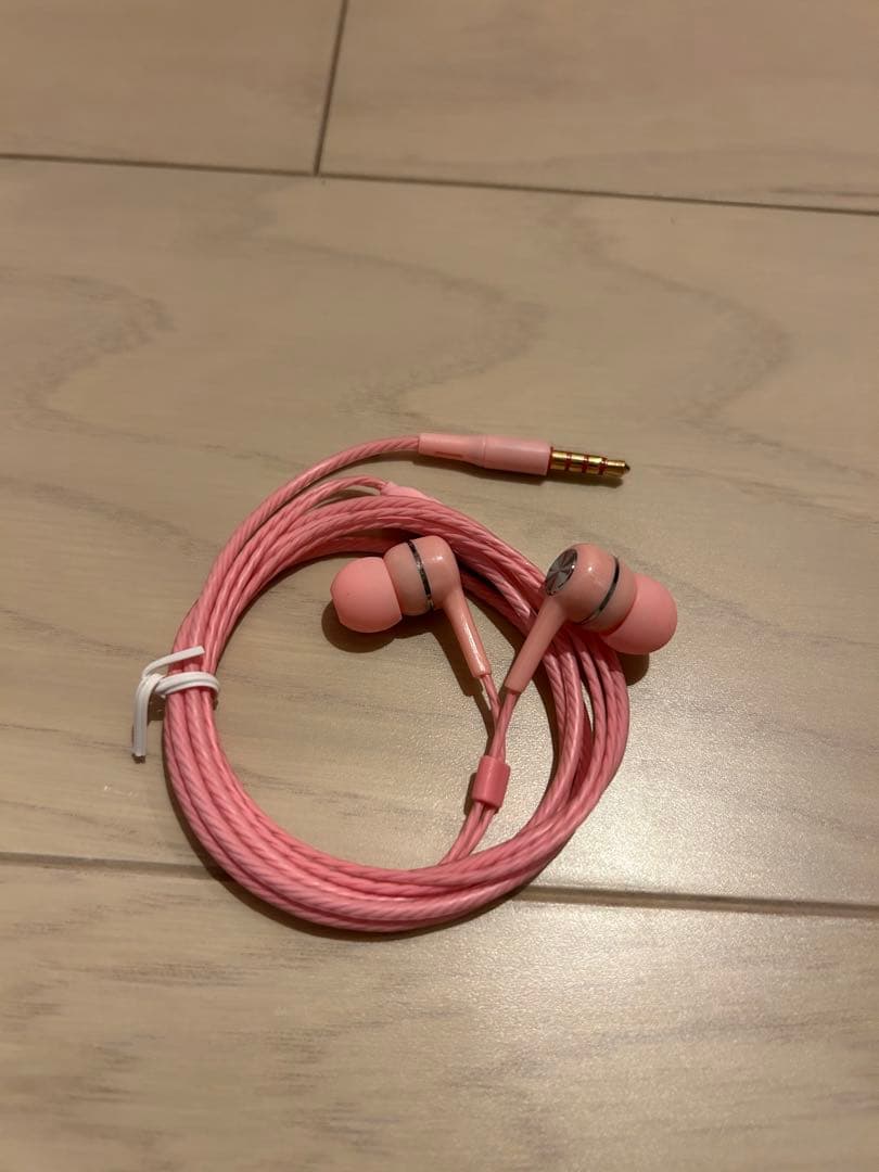 ❤️ラスト１点❤️ イヤホン 重低音 ステレオイヤフォン 軽量 快適 耐久性良い