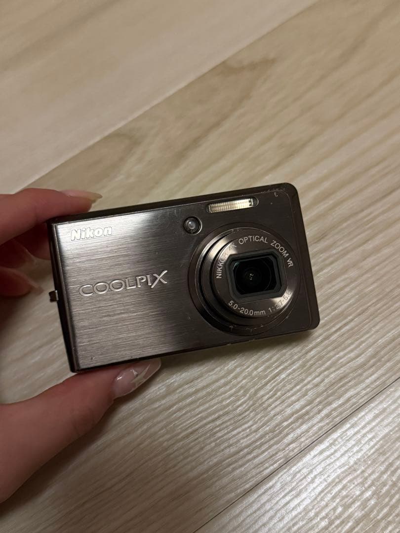 Nicon coolpix s600 動作確認済み バッテリー付き