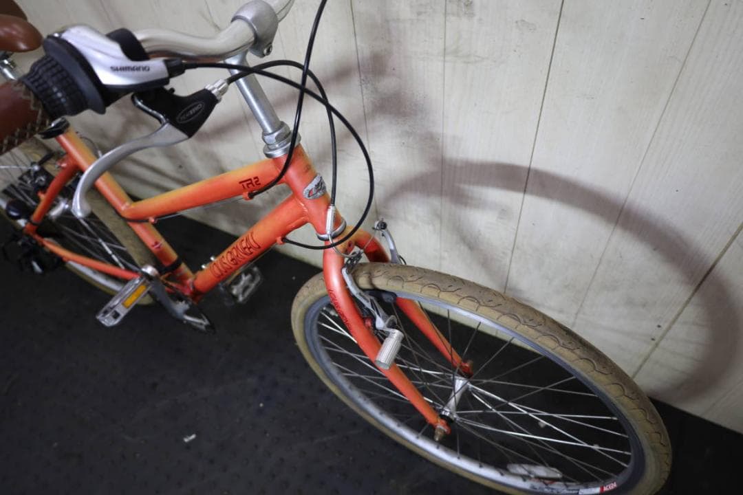 オレンジ クロスバイク アルミフレーム