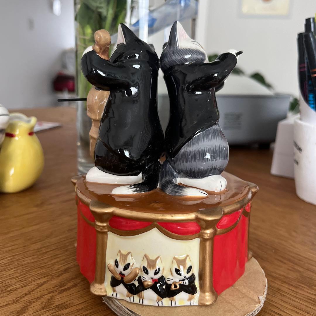 ダヤン演奏会のオルゴール 陶器製