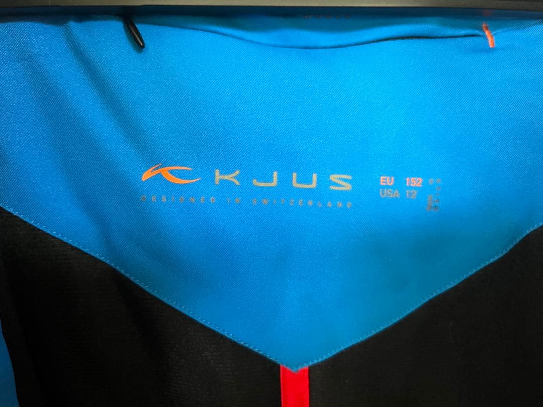 美品KJUS チュース　スキーウェア RECCO装備 赤青　レディース