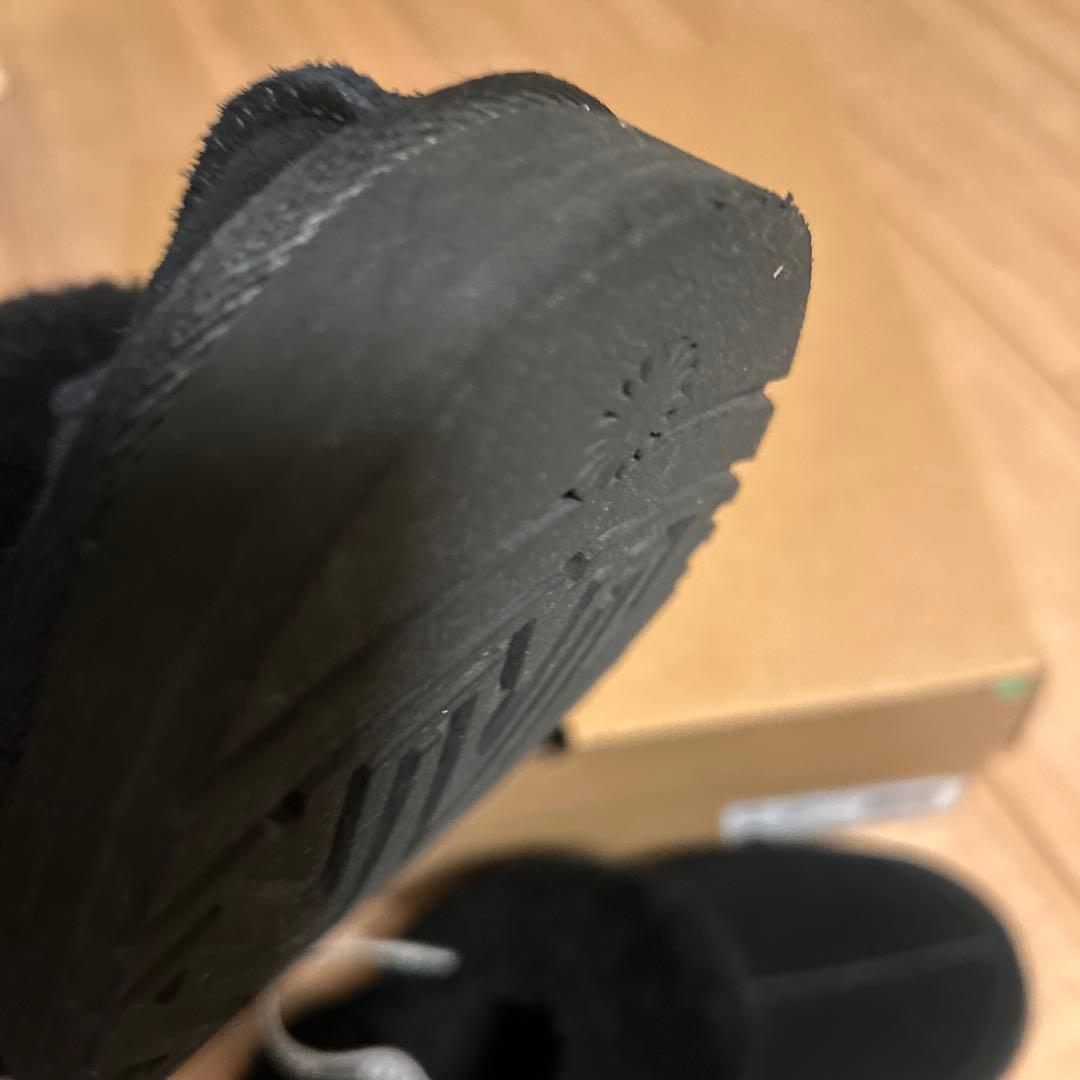 UGG ファーサンダル　ファンケット　レディース　23.5 黒　キッズサイズ